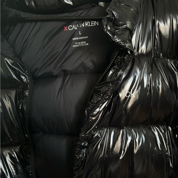 Calvin Klein Men’s Water Resistant Black Puffer Jacket - Picture 3 of 3